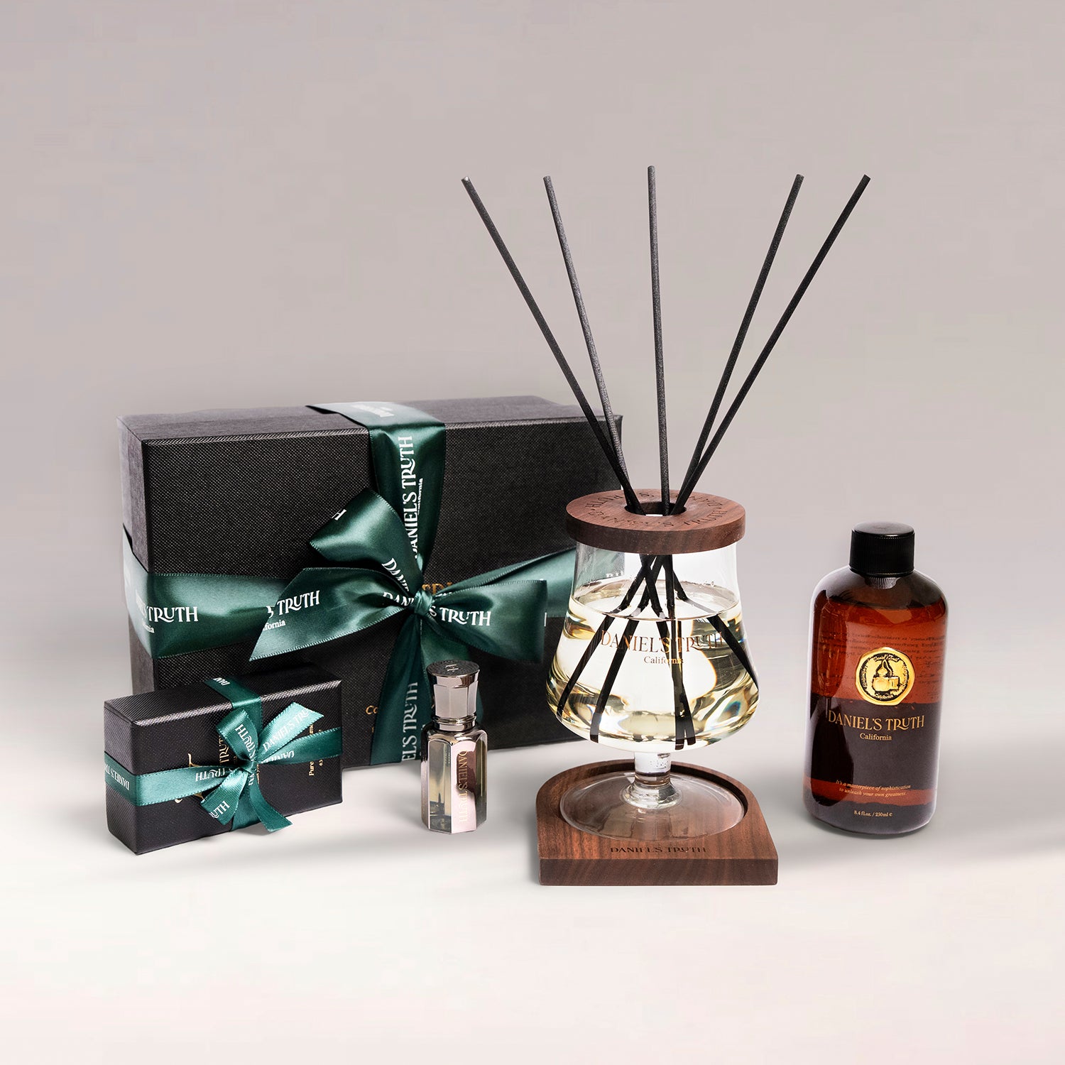 #3 Holiday Gift Oil Perfume (10ml) & Cognac Diffuser [$144 Value]