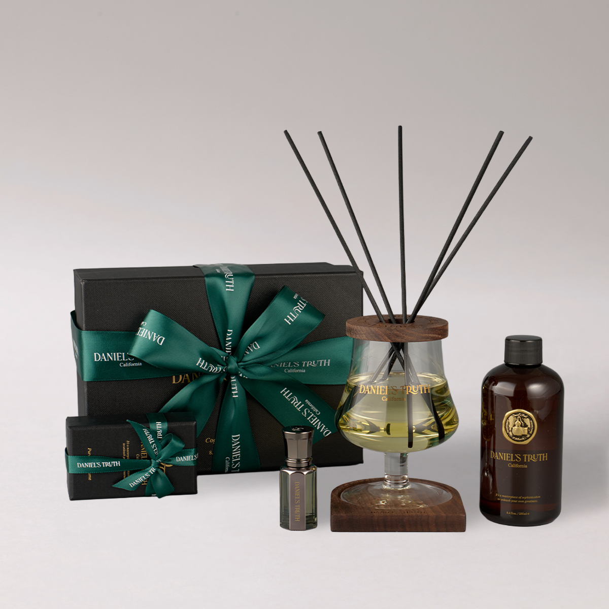 #3 Holiday Gift Oil Perfume (10ml) & Cognac Diffuser [$144 Value]